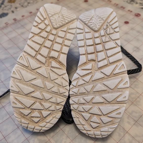 Girl's 13 Skechers Memory Foam Tennis Shoes Rainbow Holographic - Picture 4 of 7